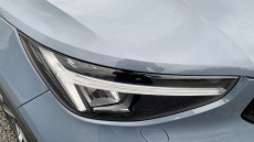 Volvo XC40 2.0 B4P Ultimate Dark 5dr Auto Petrol Estate